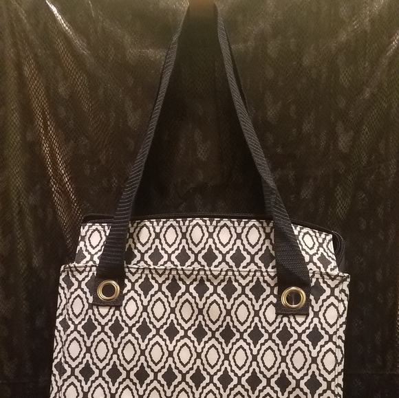 Thirty one - Picture 4 of 6